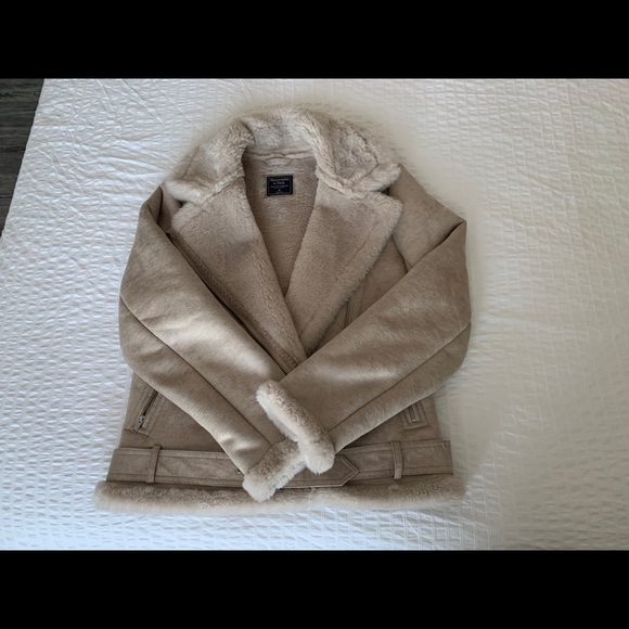 Abercrombie and Fitch Vegan Suede Aviator Jacket - Picture 3 of 5
